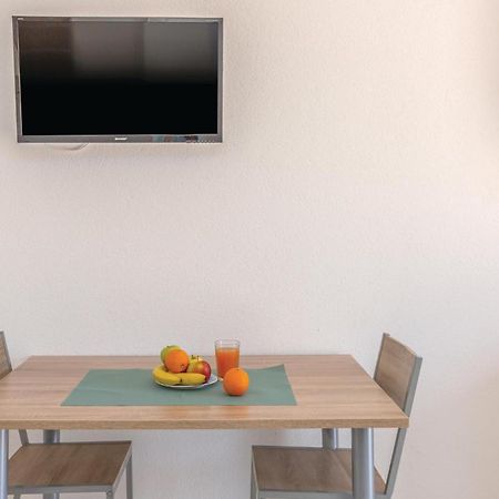 Beautiful Apartment In Krvavica With Kitchen Buitenkant foto